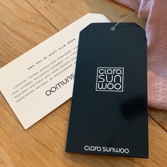 NWT Clara SunWoo Round Neck Peach Skin Knit Envelope Hem Tunic Blush Size 1X 18 - Picture 9 of 9